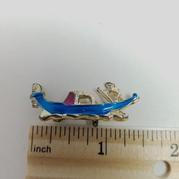 Vintage Man Pushing a River Boat with Stick Enamel Brooch, Blue Gondola, Estate - Picture 4 of 6